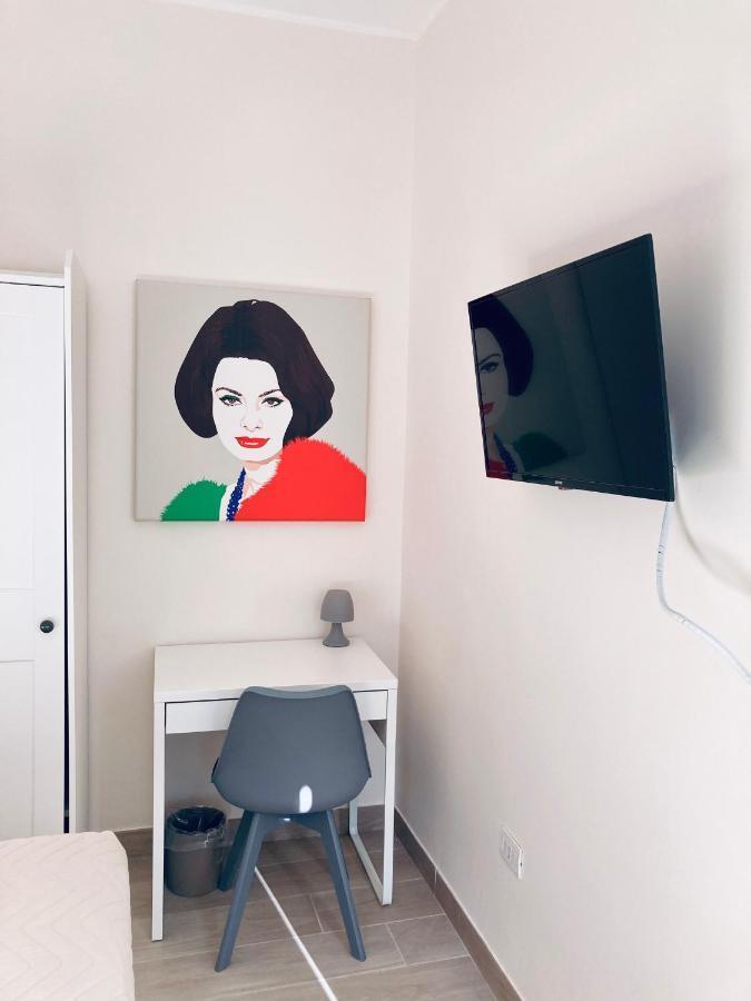 Casa Donna Francy City Center Наполи Екстериор снимка