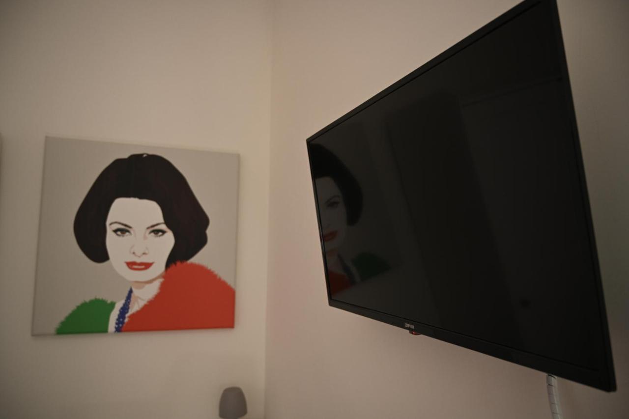 Casa Donna Francy City Center Наполи Екстериор снимка